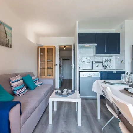 Apartment Les Terrasses Notre Dame Du Port-8 By Interhome *