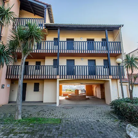 Διαμέρισμα Les Terrasses Notre Dame Du Port-8 By Interhome *